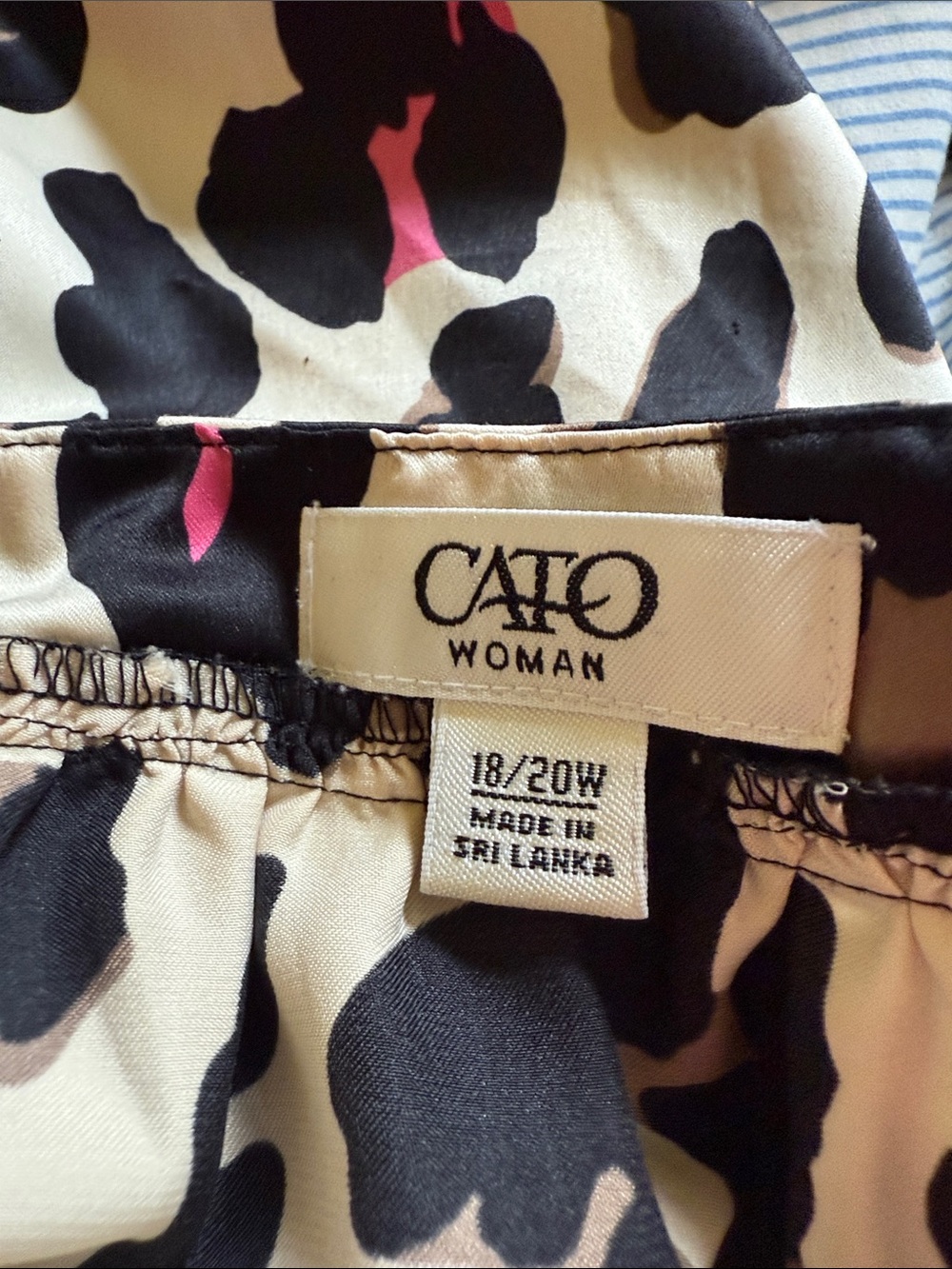 Cato Leopard Print Puff Sleeve Blouse in Cream with Pink Accents Size 18/20 - Picture 4 of 7